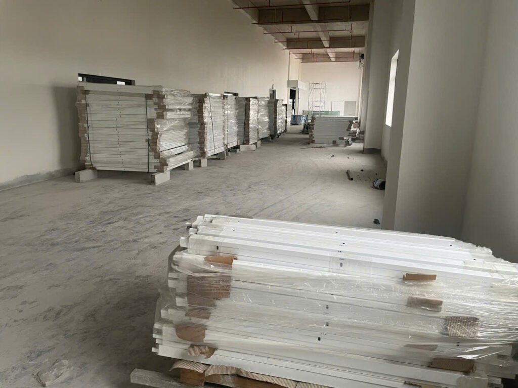 Khung vách kính chống cháy ei15 phút